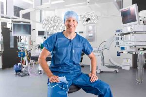 How to become a Surgical Tech?